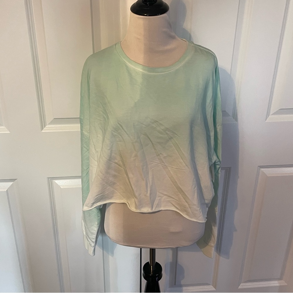NWT Vero Moda ombré cropped sweatshirt